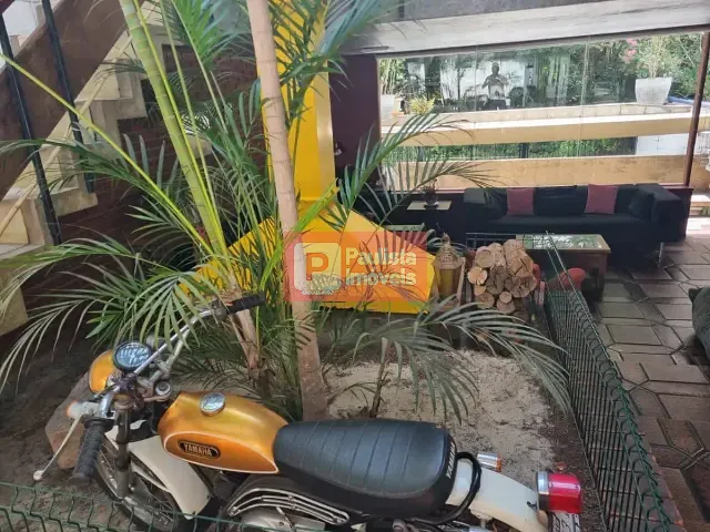 Casa 3 quartos e 4 banheiros, à venda, no bairro Chácara Monte Alegre em São Paulo