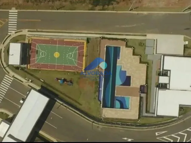 Casa com 256m² 3 quartos e 3 banheiros, à venda, no bairro Parque Residencial Maria Elmira em Caçapava