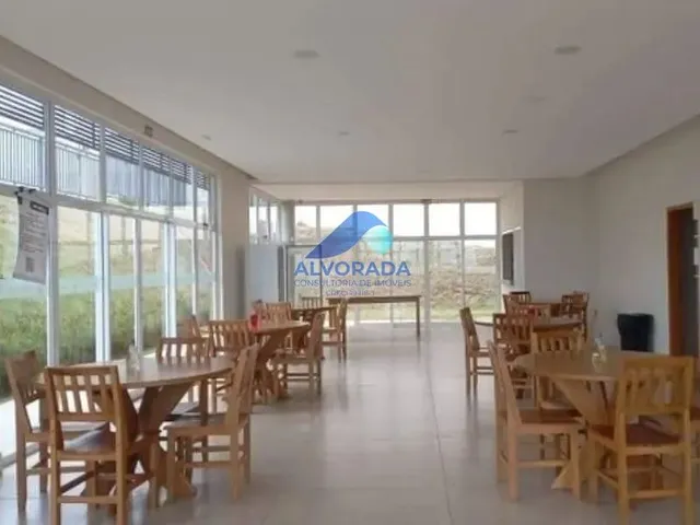 Casa com 256m² 3 quartos e 3 banheiros, à venda, no bairro Parque Residencial Maria Elmira em Caçapava