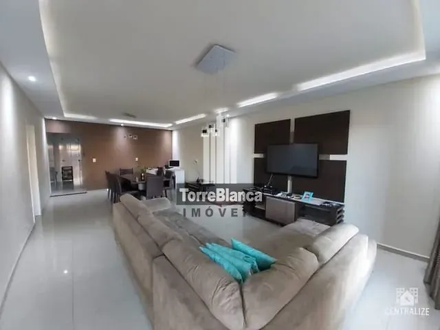 Casa com 434m² 3 quartos e 3 banheiros, à venda, no bairro Órfãs em Ponta Grossa