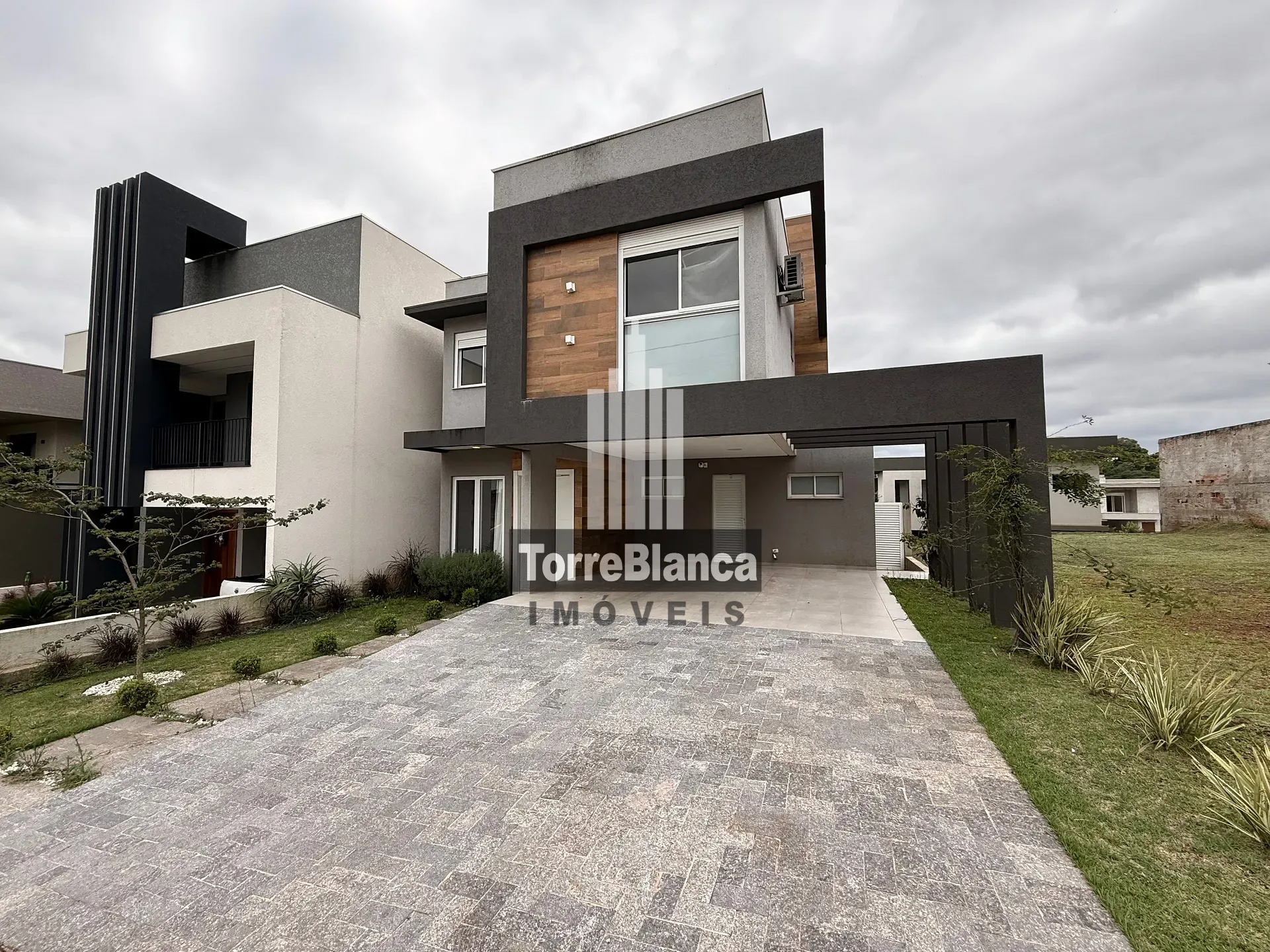 Casa, 3 quartos, 232 m² - Foto 1