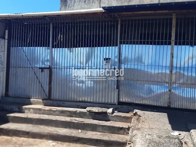 Casa com 458m², à venda, no bairro Conjunto Habitacional Alexandre Urbanas em Londrina