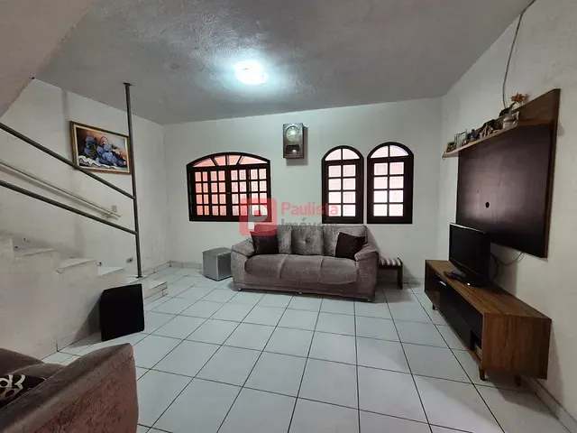 Casa com 200m² 4 quartos e 4 banheiros, à venda, no bairro Vila Campo Grande em São Paulo