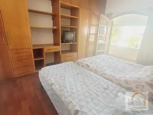Casa com 1080m² 3 quartos e 2 banheiros, para alugar, no bairro Jardim Itaperi em Atibaia