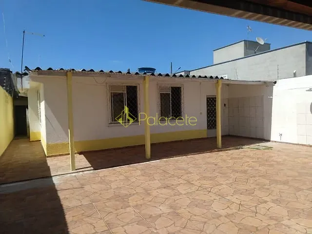 Casa com 250m² 3 quartos e 2 banheiros, à venda, no bairro Flor do Vale em Tremembé