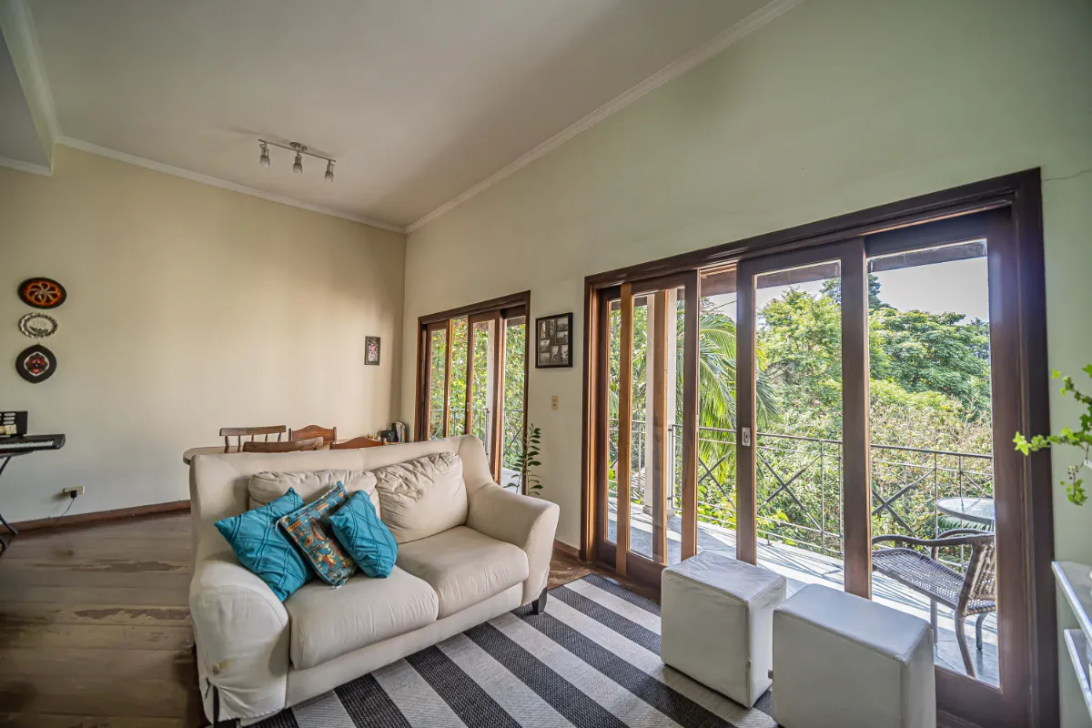 Casa no condomínio Condomínio Petit Village para venda com 3 quartos, sendo 1 suíte, 230m²