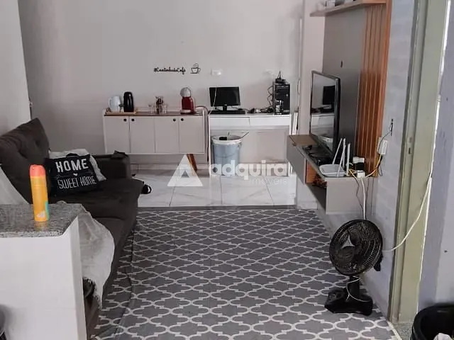 Casa com 290m² 3 quartos e 1 banheiro, à venda, no bairro Uvaranas em Ponta Grossa