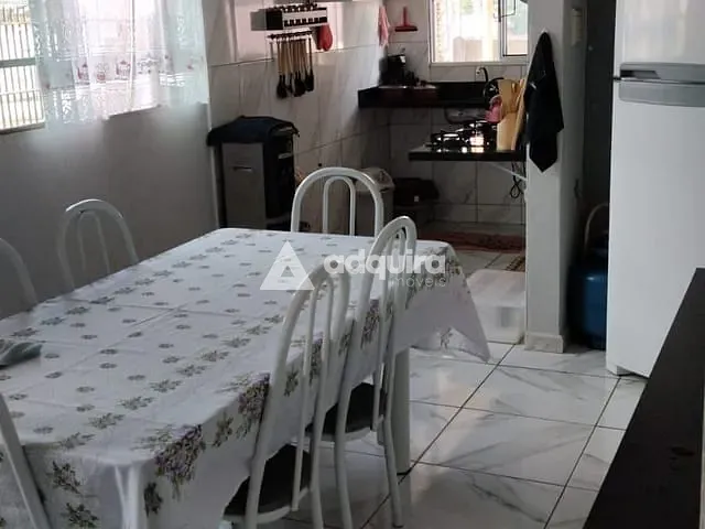 Casa com 290m² 3 quartos e 1 banheiro, à venda, no bairro Uvaranas em Ponta Grossa
