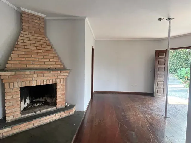 Casa com 371m² 6 quartos e 5 banheiros, para alugar, no bairro Granja Viana em Cotia