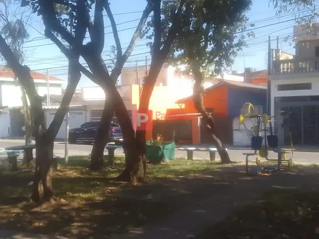 Casa com 220m² 3 quartos e 2 banheiros, à venda, no bairro Jardim Sabará em São Paulo