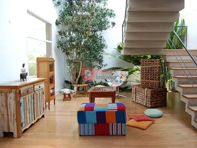 Casa com 670m² 4 quartos e 6 banheiros, à venda, no bairro Jardim Petrópolis em São Paulo