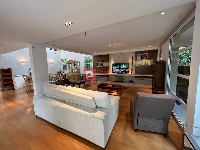 Casa com 670m² 4 quartos e 6 banheiros, à venda, no bairro Jardim Petrópolis em São Paulo