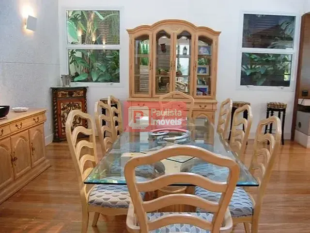 Casa com 670m² 4 quartos e 6 banheiros, à venda, no bairro Jardim Petrópolis em São Paulo