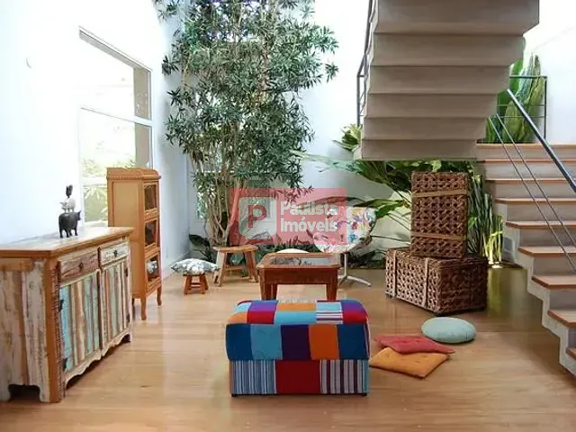 Casa com 670m² 4 quartos e 6 banheiros, à venda, no bairro Jardim Petrópolis em São Paulo