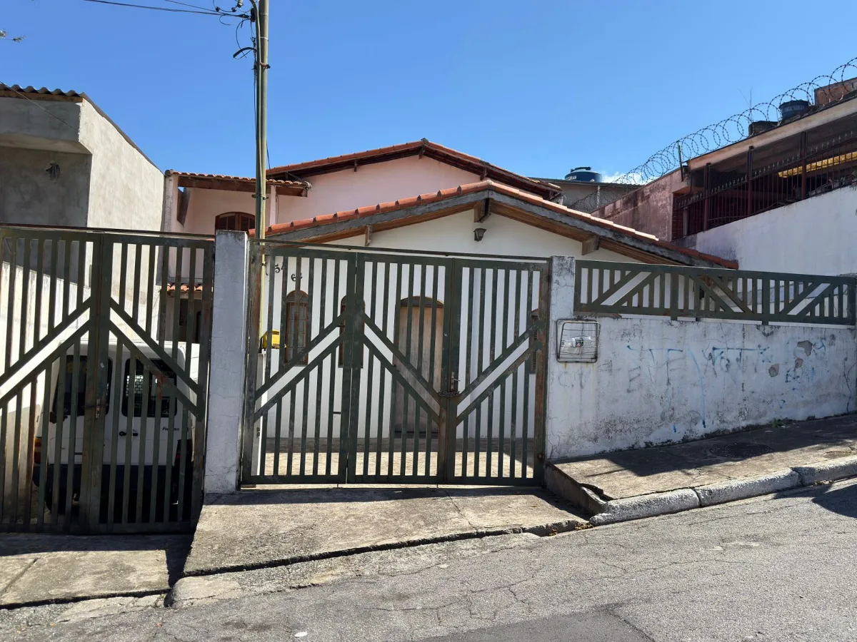 Casa para venda em Vila Amália (Zona Norte) com 5 quartos, sendo 3 suítes, 196m²