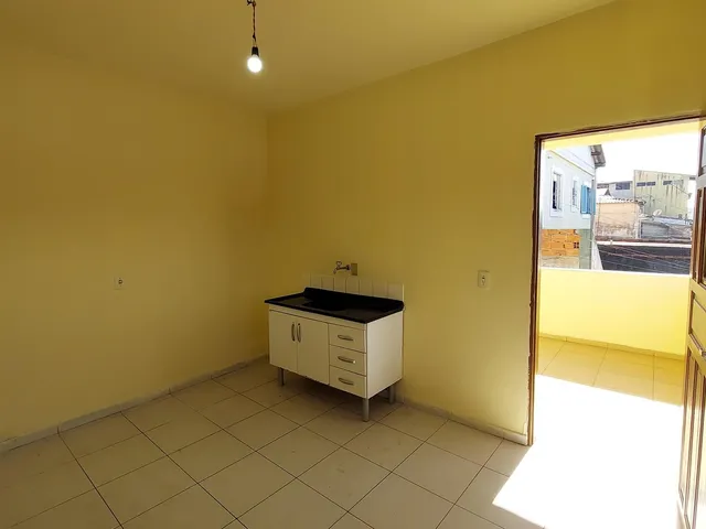 Casa com 40m² 1 quarto e 1 banheiro, para alugar, no bairro Jardim São Vicente em Cotia