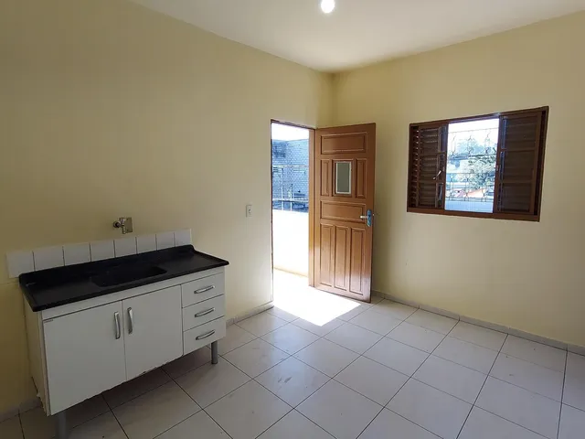 Casa com 40m² 1 quarto e 1 banheiro, para alugar, no bairro Jardim São Vicente em Cotia