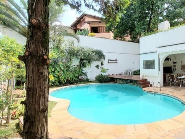 Casa com 585m² 4 quartos e 6 banheiros, à venda, no bairro Alphaville Residencial Dois em Barueri