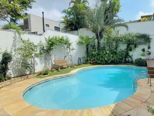 Casa com 585m² 4 quartos e 6 banheiros, à venda, no bairro Alphaville Residencial Dois em Barueri