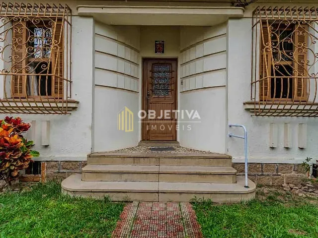 Casa 3 quartos e 2 banheiros, à venda, no bairro Azenha em Porto Alegre