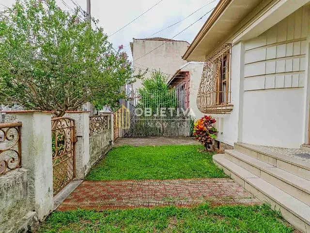 Casa 3 quartos e 2 banheiros, à venda, no bairro Azenha em Porto Alegre