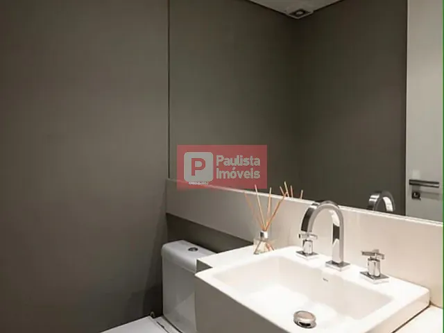 Casa à venda, no bairro Vila Nova Conceição em São Paulo
