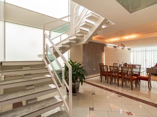 Casa com 463m² 4 quartos e 6 banheiros, à venda, no bairro Jardim Campo Grande em São Paulo