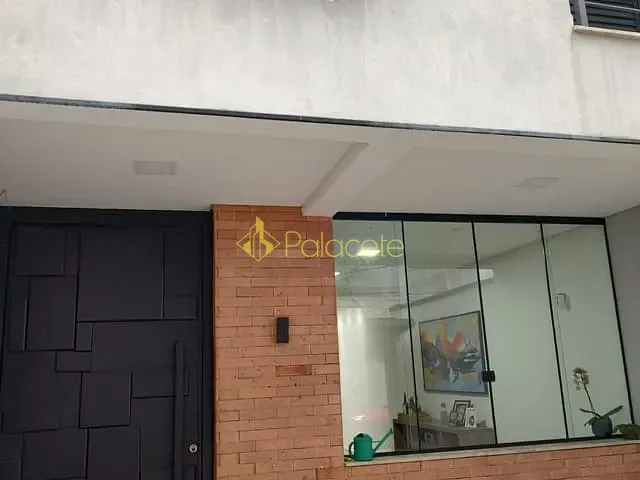 Casa com 180m² 3 quartos e 3 banheiros, à venda, no bairro Esplanada Independência em Taubaté