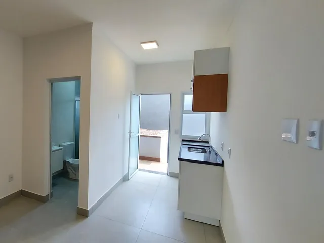 Casa com 30m² 1 quarto e 1 banheiro, para alugar, no bairro Vila Santo Antônio em Cotia
