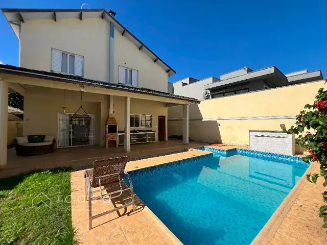 Casa com 300m² 3 quartos e 3 banheiros, à venda ou para alugar, no bairro Condomínio Terras do Vale em Caçapava