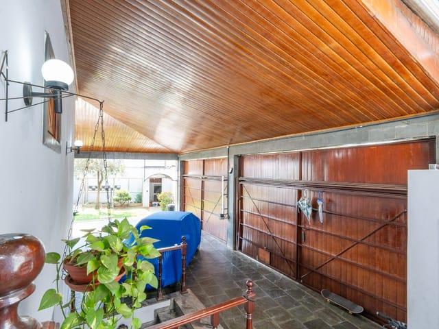 Casa com 270m² 5 quartos e 6 banheiros, à venda, no bairro Jardim Bonfiglioli em São Paulo