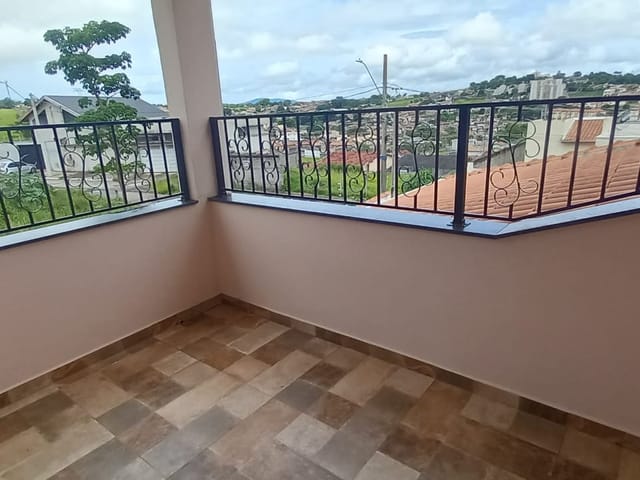 Casa com 381m² 4 quartos e 2 banheiros, à venda, no bairro Jardim Independência em Taubaté