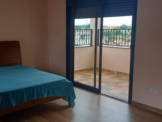 Casa com 381m² 4 quartos e 2 banheiros, à venda, no bairro Jardim Independência em Taubaté