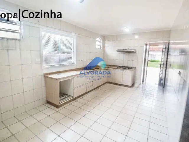 Casa com 450m² 5 quartos e 2 banheiros, à venda, no bairro Eugênio de Melo em São José Dos Campos