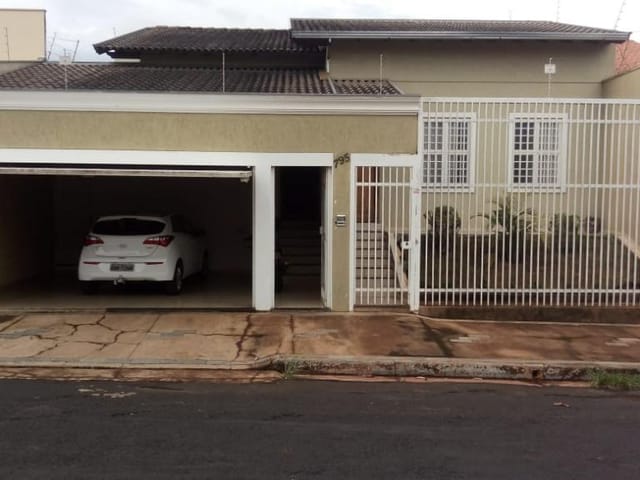 Foto do Casa - Casa com 3 dormitórios à venda, 212 m² por R$ 540.000,00 - Conjunto Frei Eugênio - Uberaba/MG | ZUCATO IMOBILIARIA LTDA
