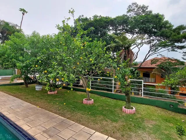 Casa com 370m² 3 quartos e 3 banheiros, para alugar, no bairro Parque São Paulo em Cotia
