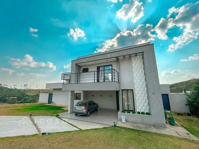 Casa com 2600m² 4 quartos e 3 banheiros, à venda, no bairro Bandeira Branca em Jacareí
