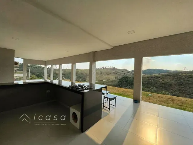 Casa com 2600m² 4 quartos e 3 banheiros, à venda, no bairro Bandeira Branca em Jacareí