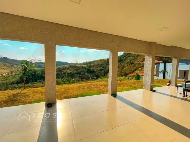 Casa com 2600m² 4 quartos e 3 banheiros, à venda, no bairro Bandeira Branca em Jacareí