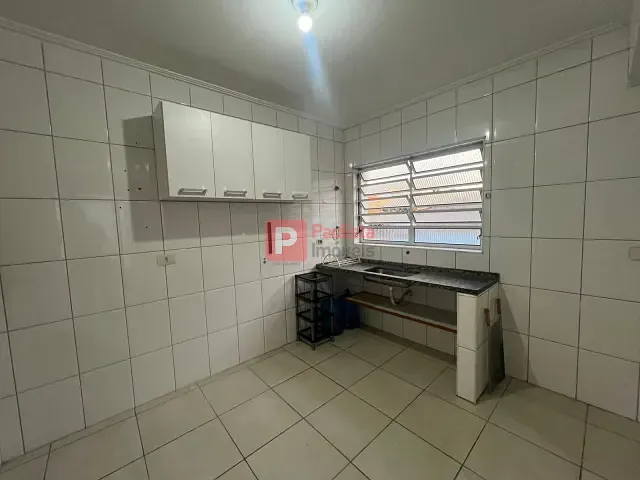 Casa 3 quartos e 1 banheiro, para alugar, no bairro Jabaquara em São Paulo