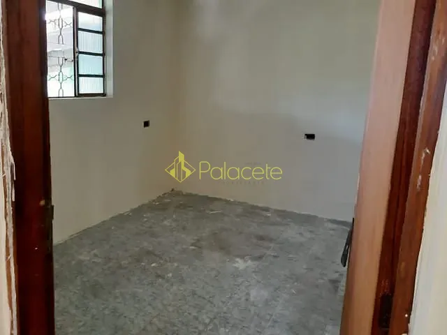 Casa com 1000m² 2 quartos e 1 banheiro, à venda, no bairro Campinas em Pindamonhangaba
