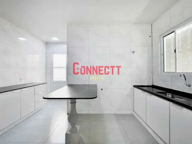 Casa com 200m² 3 quartos e 2 banheiros, à venda, no bairro Ipiranga em Ribeirão Preto