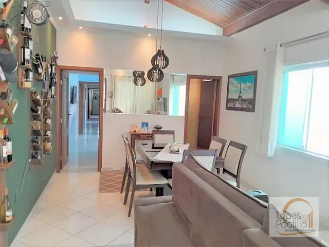 Casa com 150m² 4 quartos e 4 banheiros, à venda, no bairro Jardim Alvinópolis em Atibaia