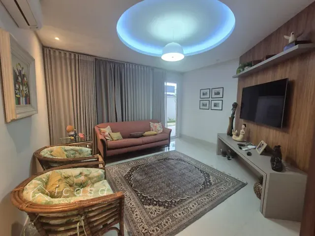 Casa com 450m² 4 quartos e 5 banheiros, à venda ou para alugar, no bairro Condomínio Chácara dos Eucaliptos em São José dos Campos