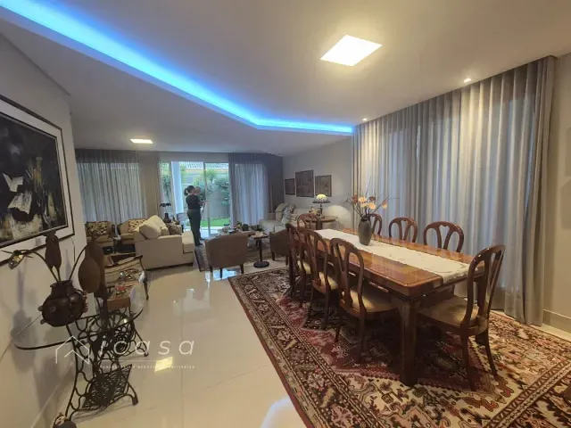 Casa com 450m² 4 quartos e 5 banheiros, à venda ou para alugar, no bairro Condomínio Chácara dos Eucaliptos em São José dos Campos