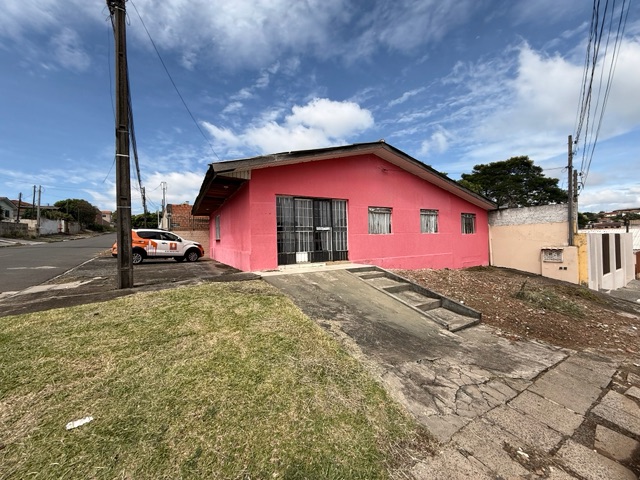 Locação - Casa Comercial, 1 Sala Ampla, 3 banheiros, Despensa, Localização Estratégica, Boa Vista.