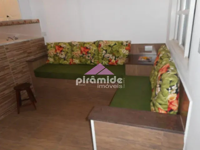 Casa com 100m² 2 quartos e 1 banheiro, à venda, no bairro Martim de Sá em Caraguatatuba
