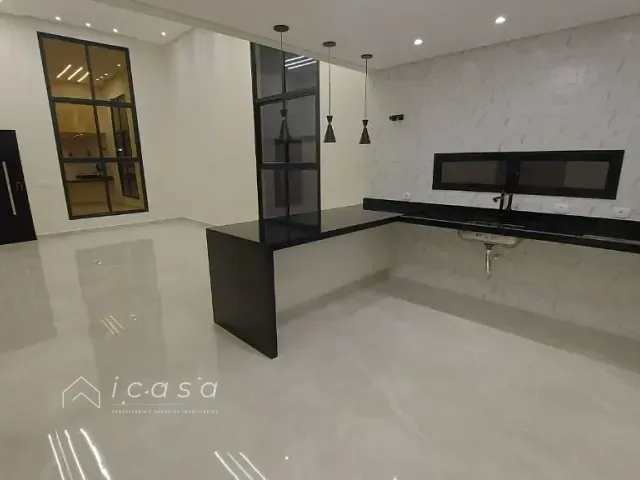 Casa com 300m² 3 quartos e 3 banheiros, à venda, no bairro Piracangaguá em Taubaté