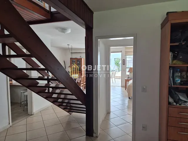 Casa com 480m² 3 quartos e 4 banheiros, à venda, no bairro Tristeza em Porto Alegre