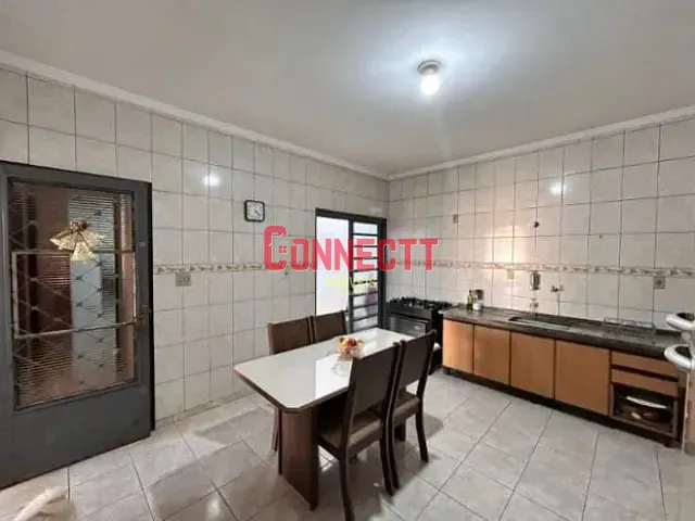 Casa com 250m² 2 quartos e 2 banheiros, à venda, no bairro Planalto Verde em Ribeirão Preto